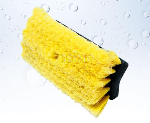 Szczotka do mycia przyczep, samochodu it. Wykonana z miękiego włókna rozdwojone końcówki  idealnie myją.  