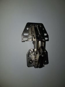 ZAWIAS SZAFEK GÓRNYCH CICHE DOMYKANIE