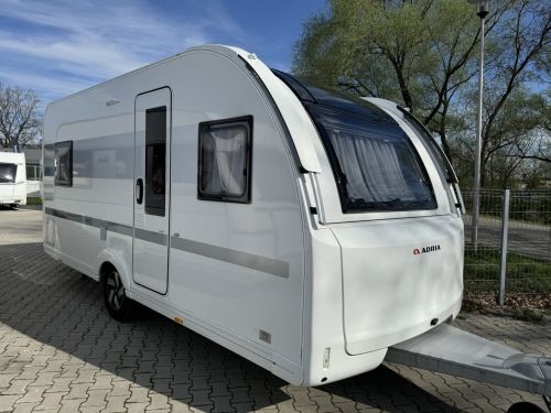 Adria Adora 472 (1).jpeg
