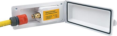 Podłączenie wody miejskiej do przyczepy kolor szary