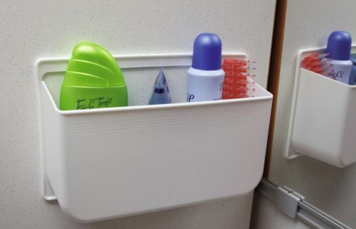 Pojemnik na drzwi przykręcany biały